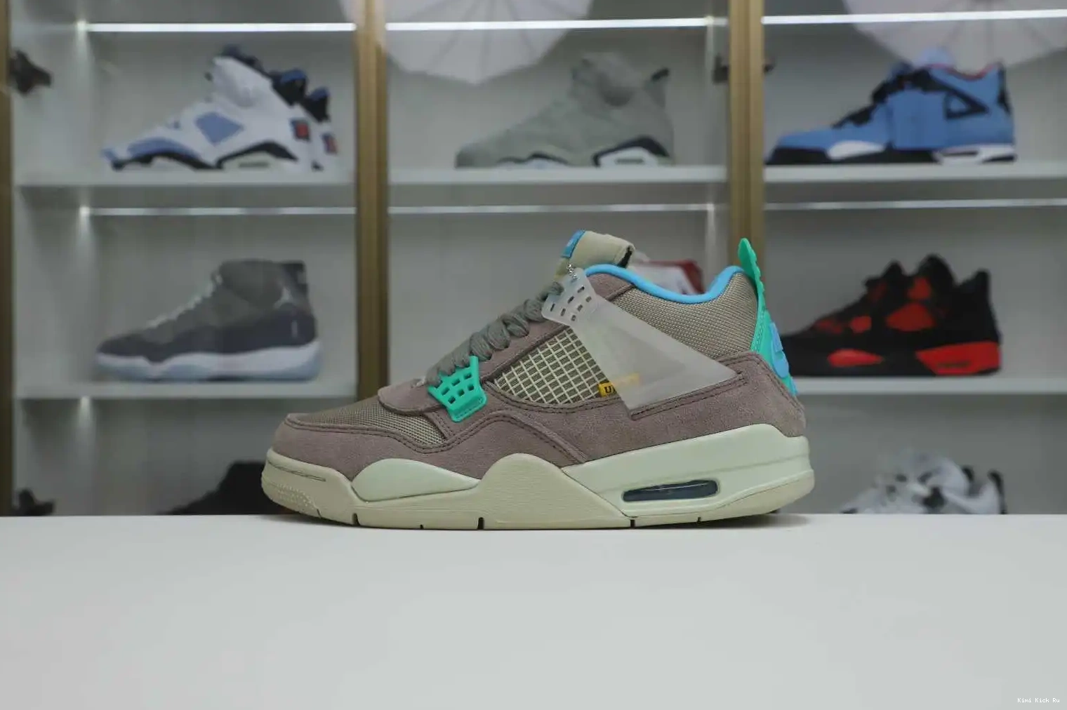 LA HAZE' Kimikick 4 X UNION 'TAUPE JORDAN RETRO AIR 0528